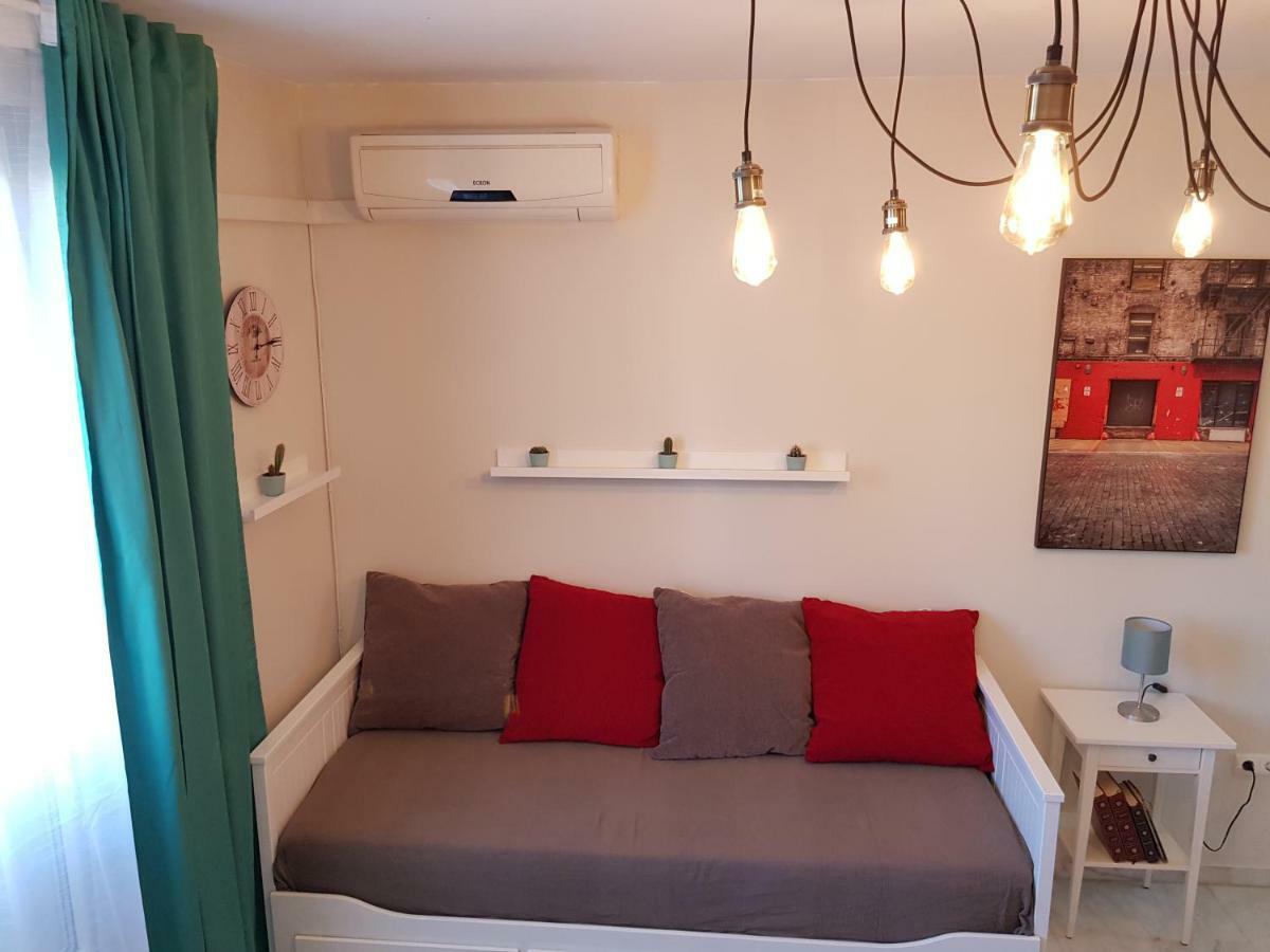 **** Genuar Apartments Malaga Center Exteriör bild